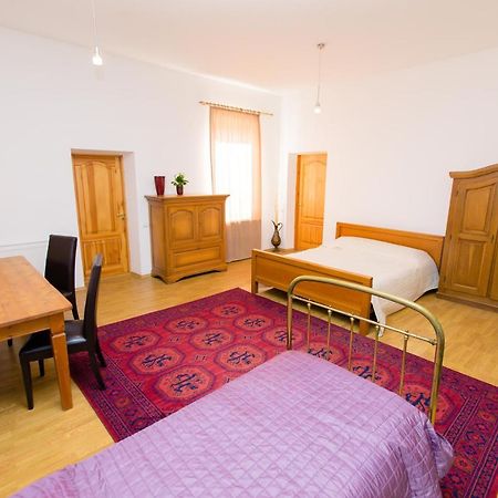 Old Town Apartments 알리투스 외부 사진