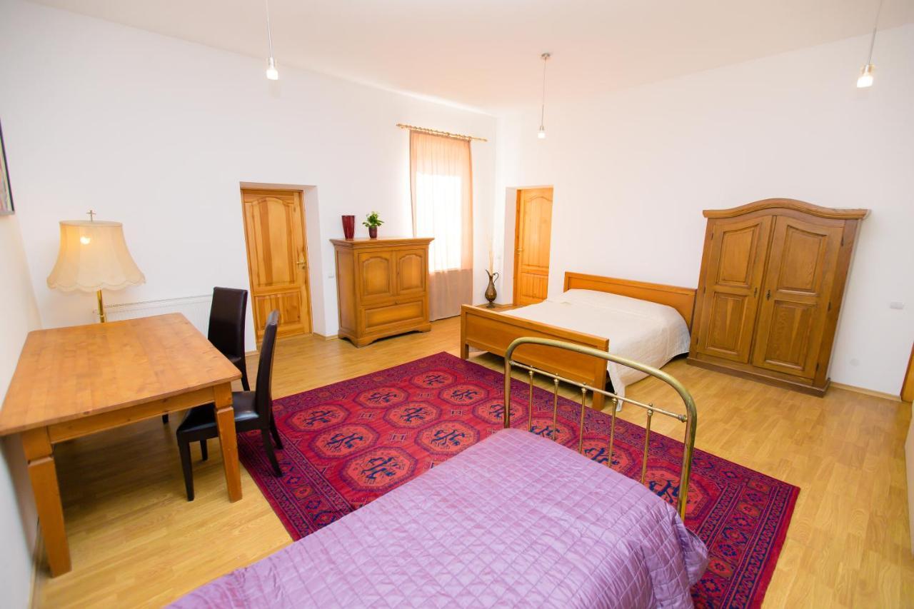 Old Town Apartments 알리투스 외부 사진